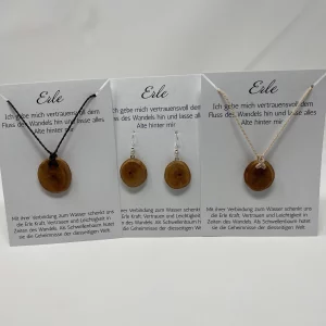 Erle Ketten und Ohrringe