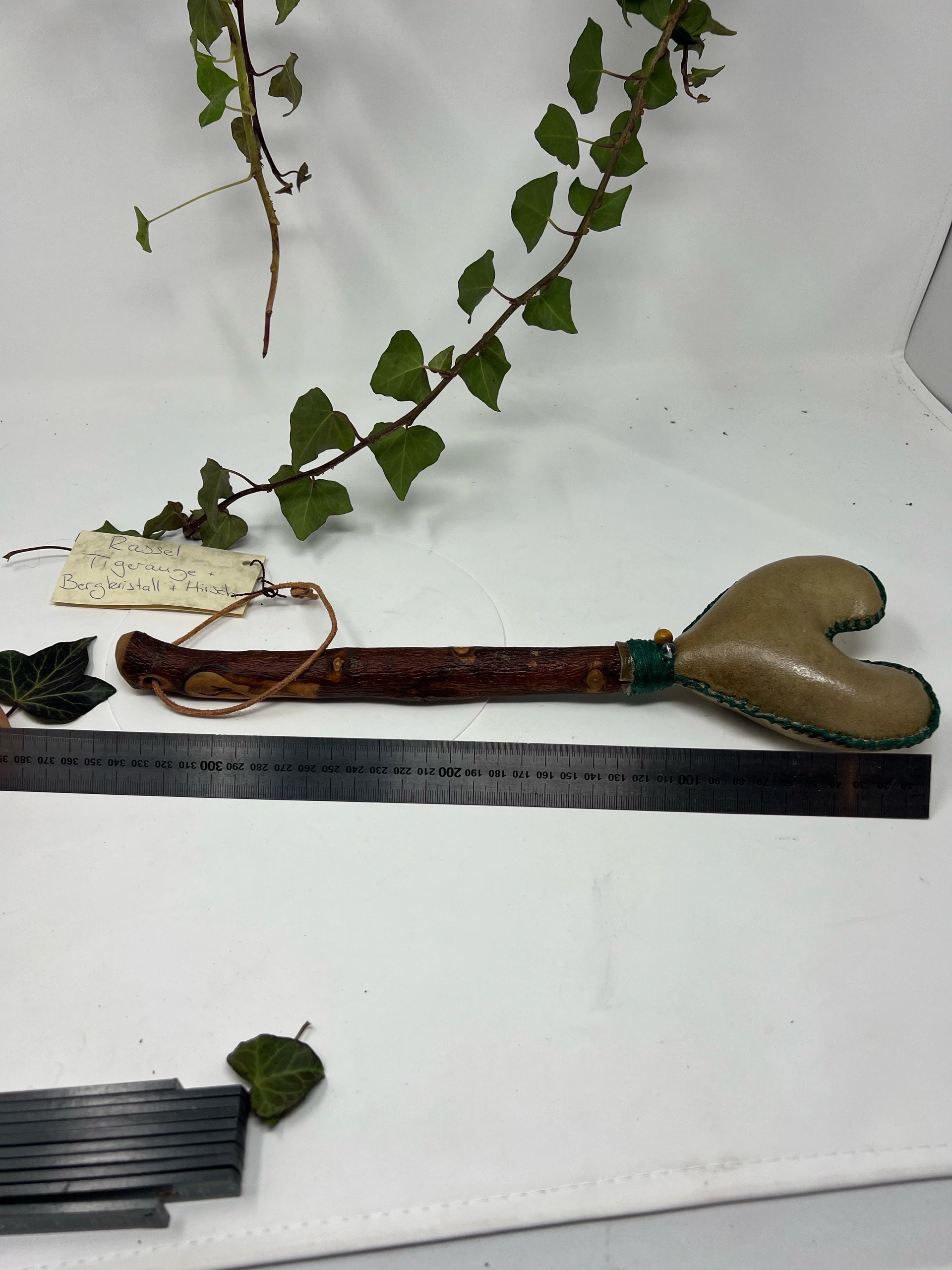 Ritualrassel Tiegerauge & Bergkristall – Bild 5