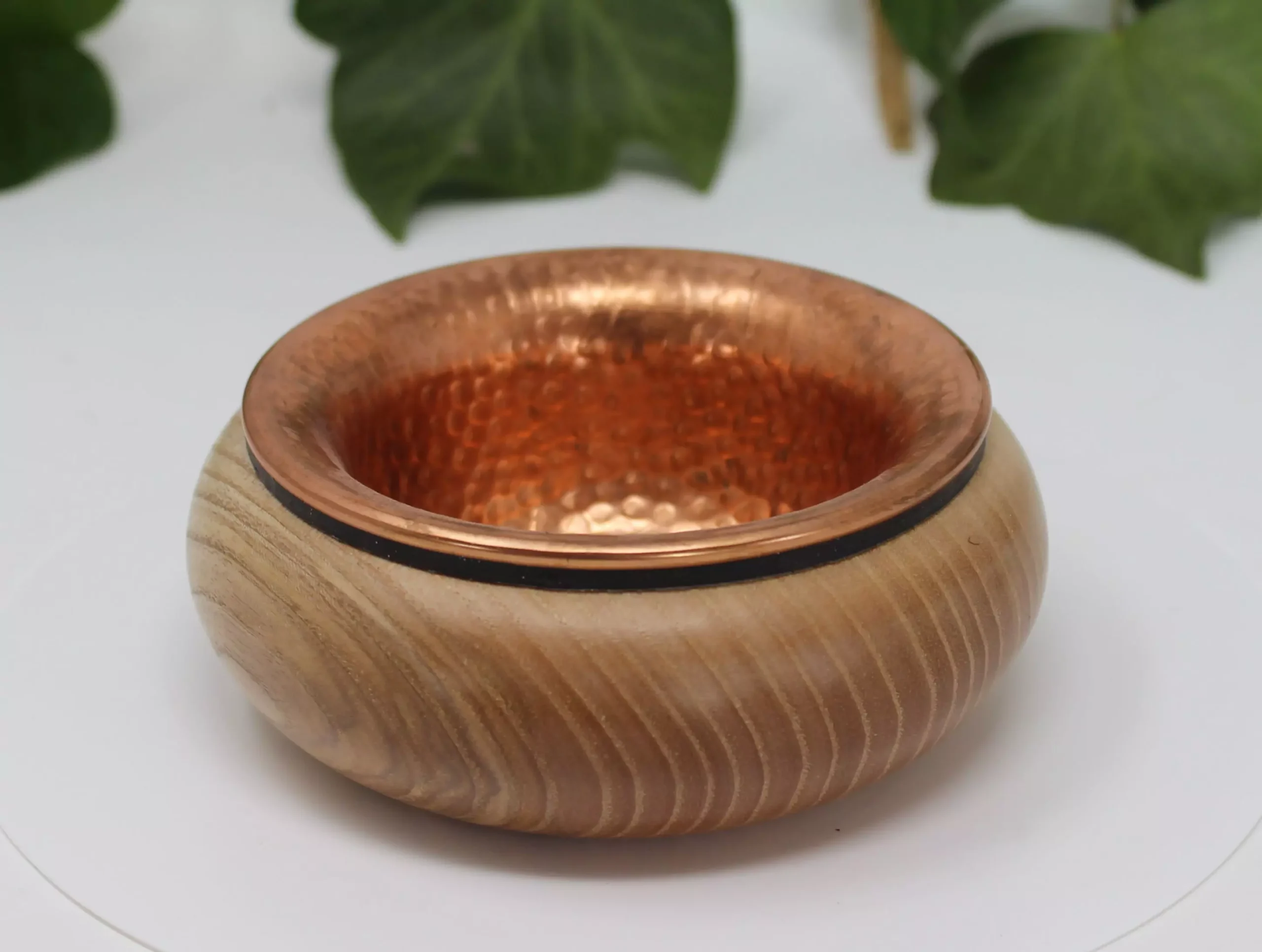 Räucherschale aus Eschenholz mit Kupferschale 5