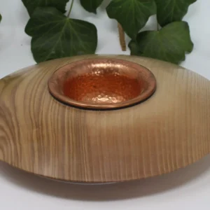 Räucherschale aus Eschenholz mit Kupferschale